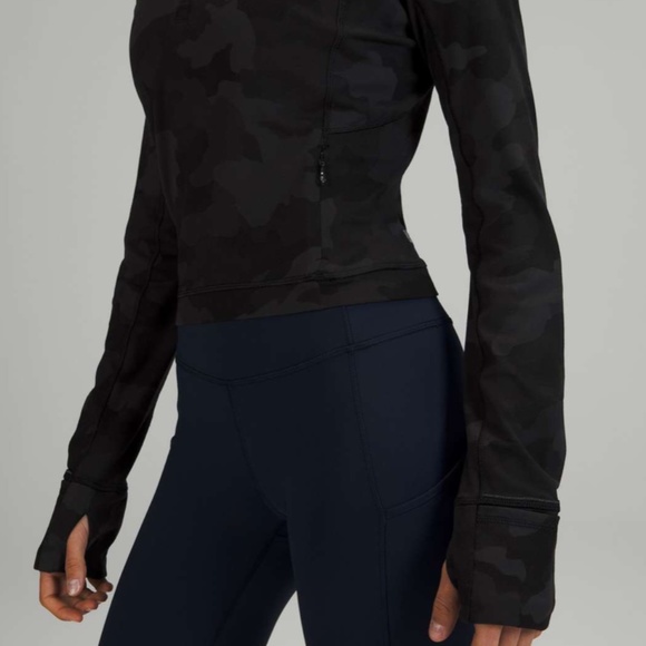 Its Rulu Run Cropped Half-Zip Heritage 365 Camo Deep Coal Multi - Picture 5 of 11